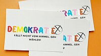 Demokratie fällt nicht vom Himmel